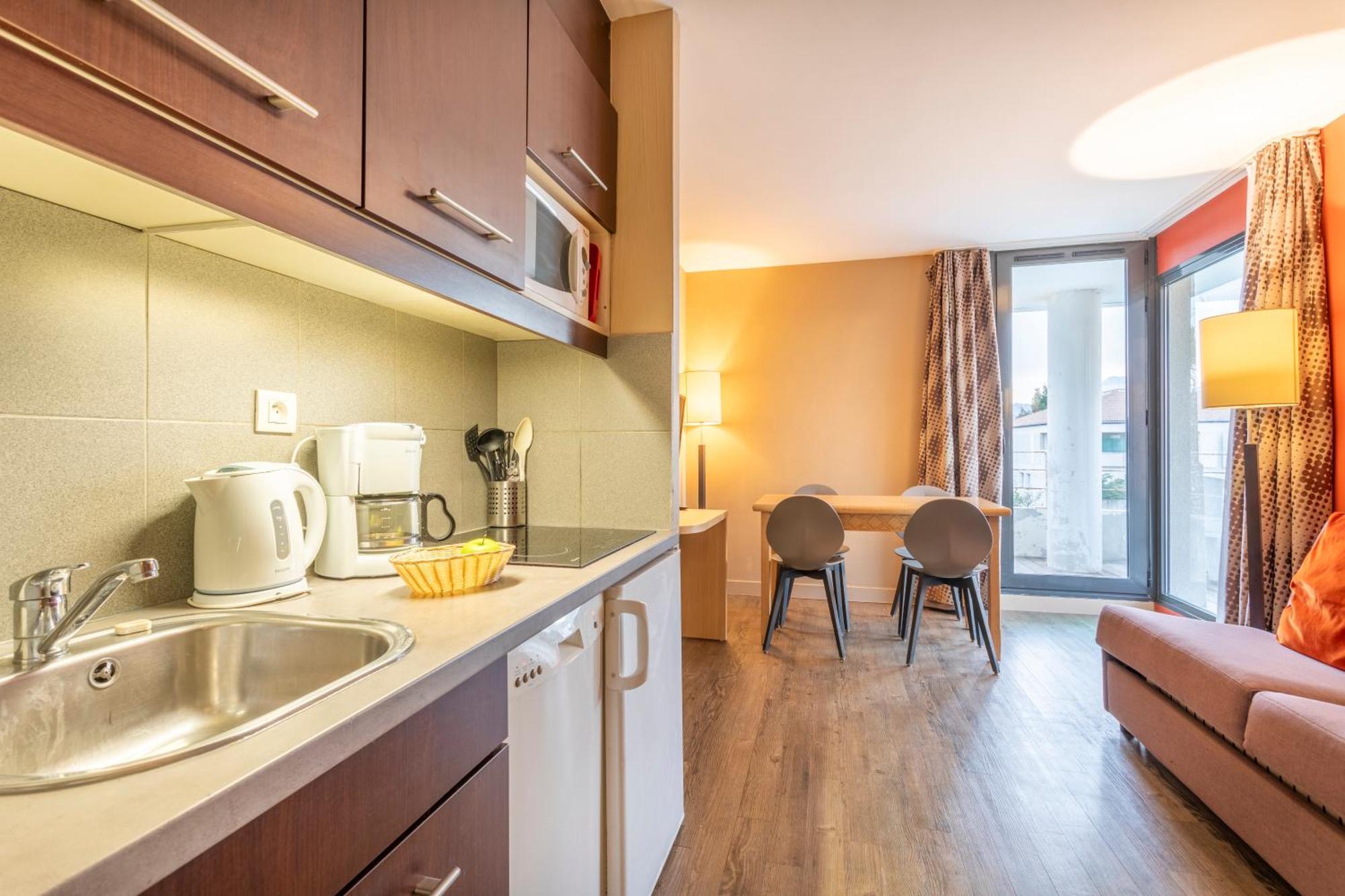 Comfort Aparthotel Marseille Prado Экстерьер фото
