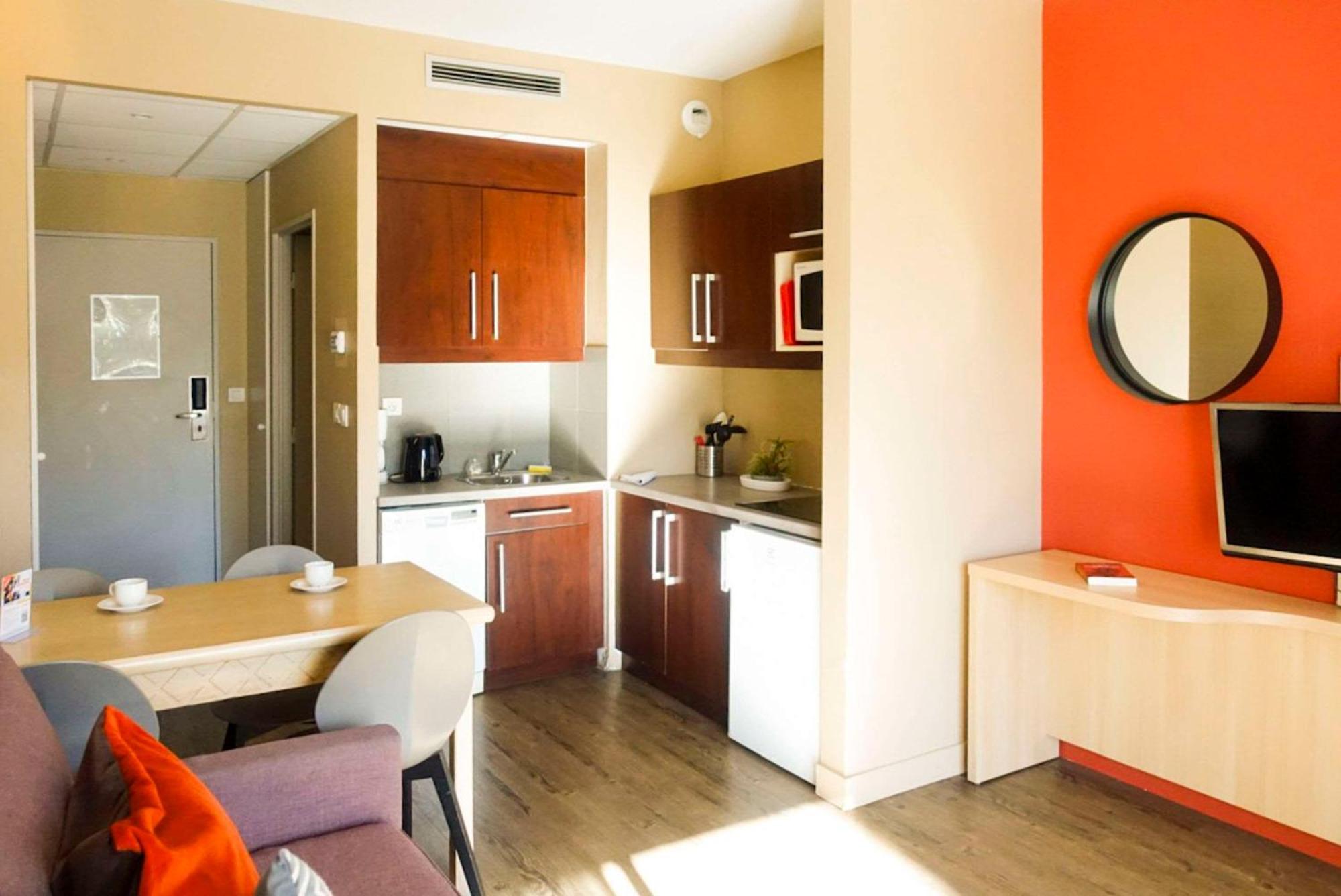 Comfort Aparthotel Marseille Prado Экстерьер фото