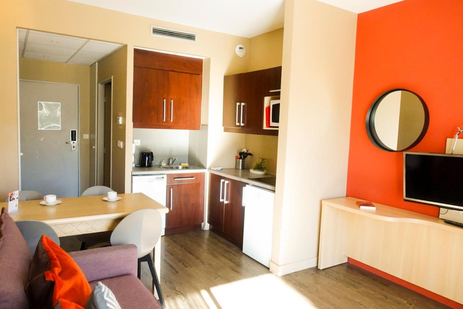 Comfort Aparthotel Marseille Prado Экстерьер фото