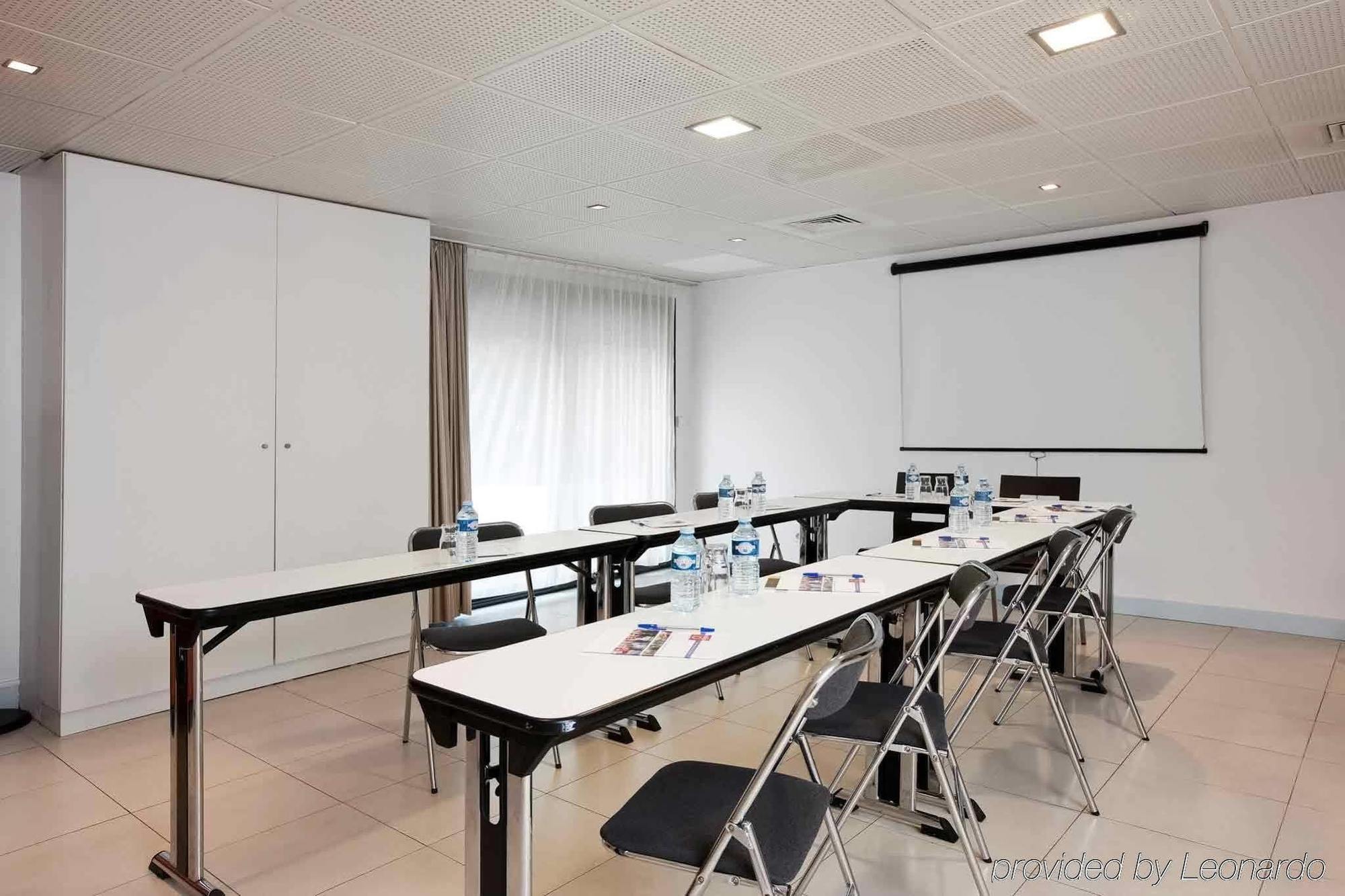 Comfort Aparthotel Marseille Prado Бизнес фото